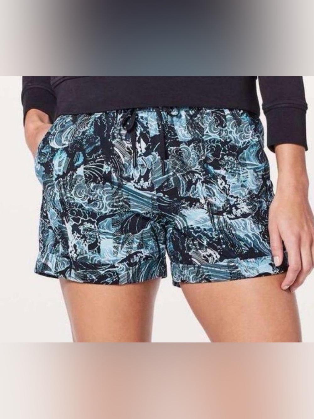 Women’s Lululemon Spring Break Away Short